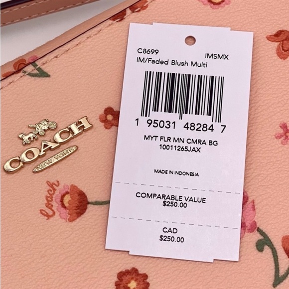 Coach Mini Camera Bag with
Mystical Floral Print Faded Blush
Multi - Picture 12 of 13